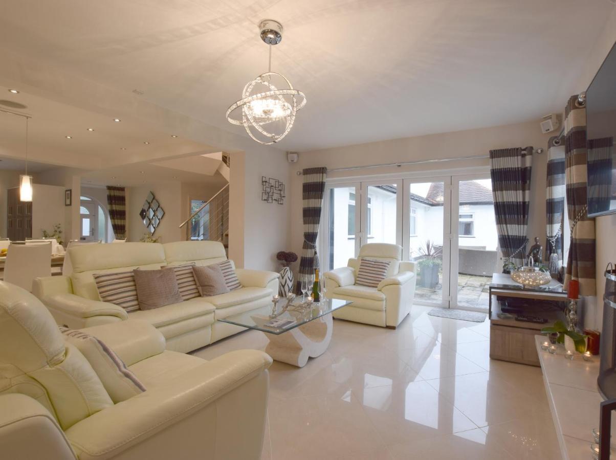 Solway Villa Chester Exteriör bild